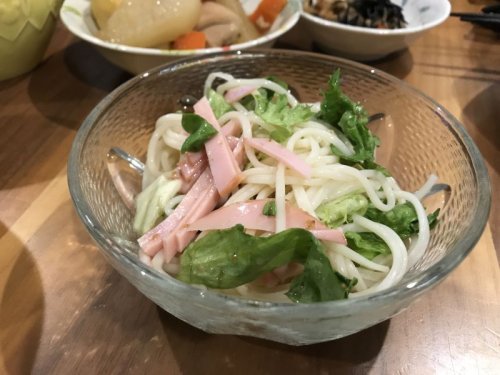 今日はうどんサラダ♪