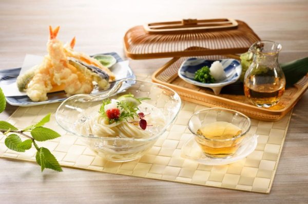 画像3: 【送料当社負担1250円セット〔3〕】五島うどん切り落とし400g×2束・焼きあごスープ6袋セット (3)